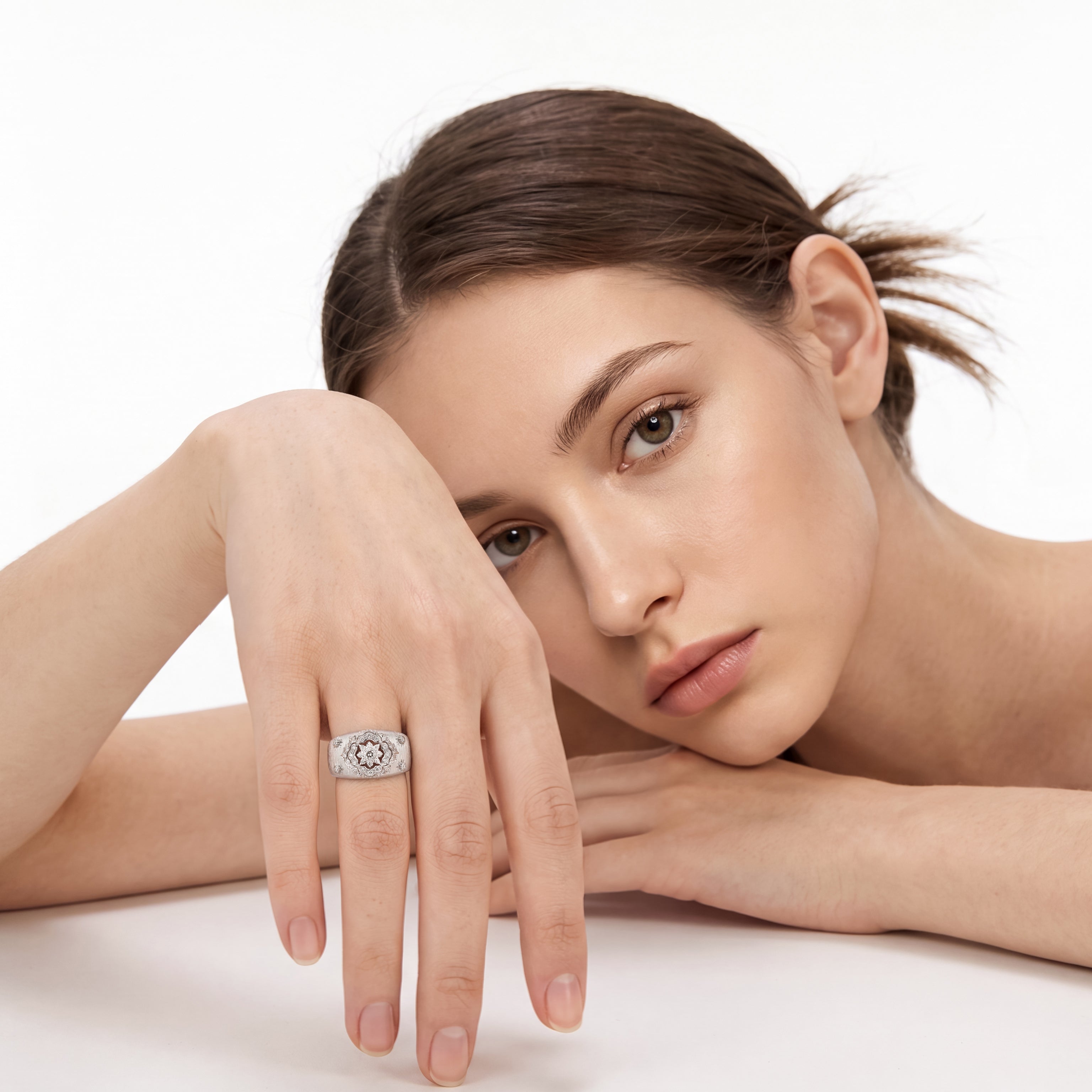 WHITE GOLD DIAMONDS RING-3